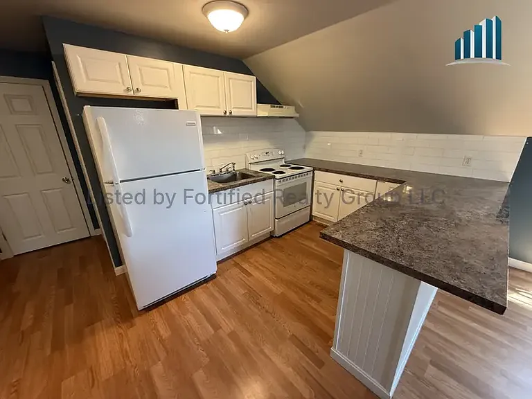 550 Maple St #3F — Photo 3