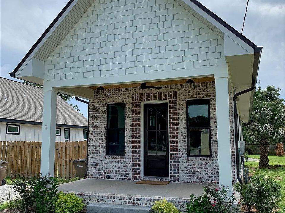 1st image of 1205 E Scott St