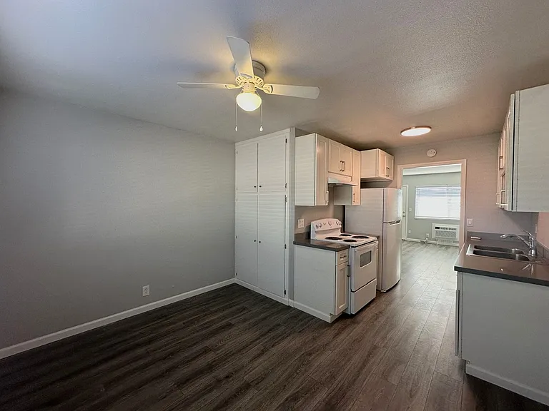 515 Camanche Lane - Summer Gardens Apartments — Photo 31