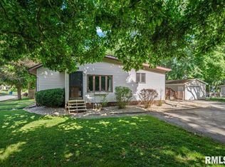 5771 N Cotton Hill Rd, Springfield, IL 62703