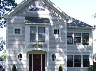 33 Pine Point Rd, Norwalk, CT 06853