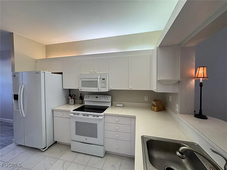 14970 Vista View Way #303 — Photo 9