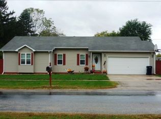 323 N Locust St, Maroa, IL 61756