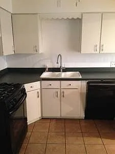 4540 N May Ave — Photo 2