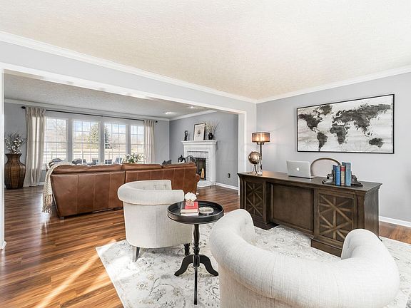 5th image of 836 Brookside Dr
