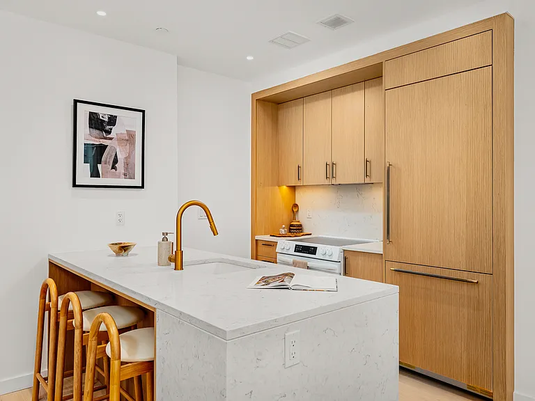 540 Atlantic Ave #607 — Photo 4