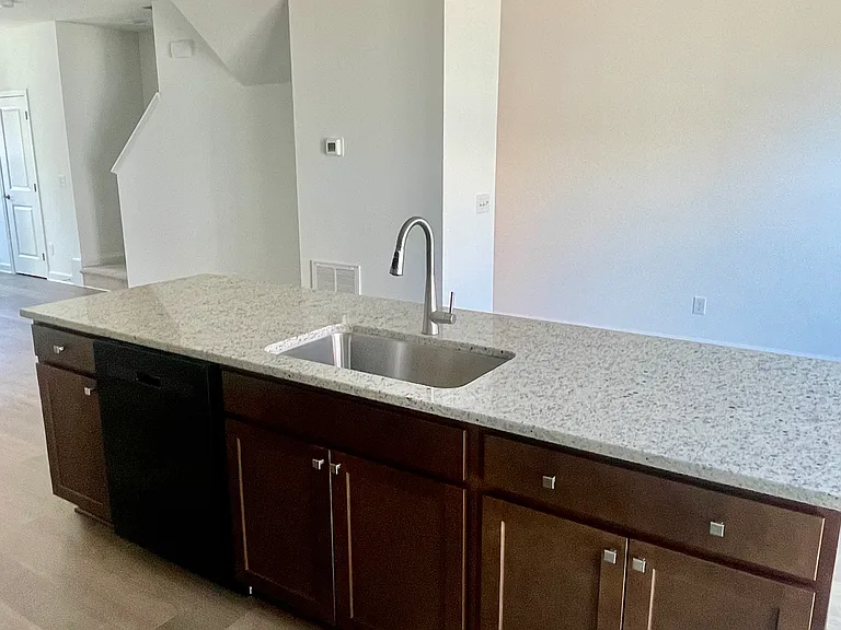 209 N Broad St — Photo 7