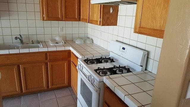 2nd image of 10514 Victoria Falls Ave