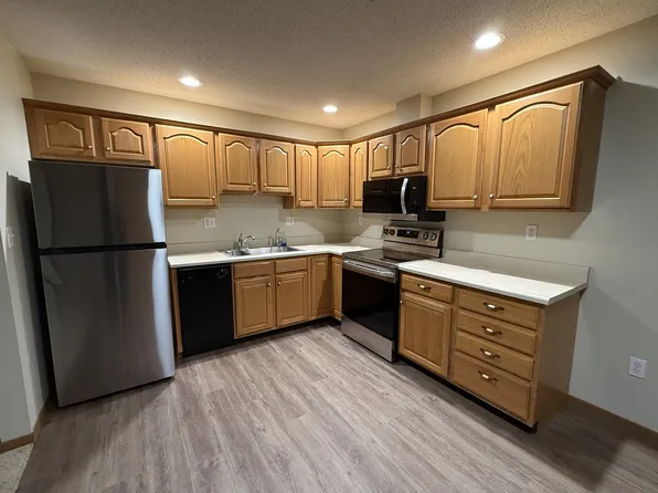 1715 E Mound St, Algona, IA