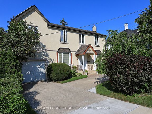 3rd image of 1098 Kipling Ave