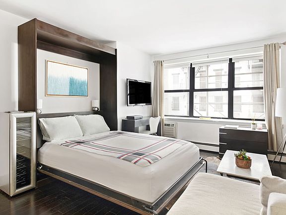 2nd image of 453 W 19th St APT 1A