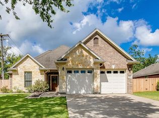 2101 Nassau Dr, Seabrook, TX 77586