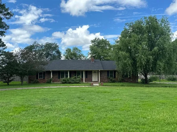 707 N Cedar St, Morrilton, AR 72110