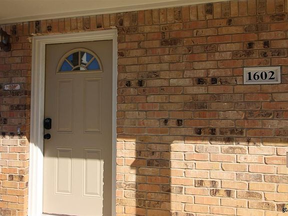 2nd image of 1602 Stanley Dr