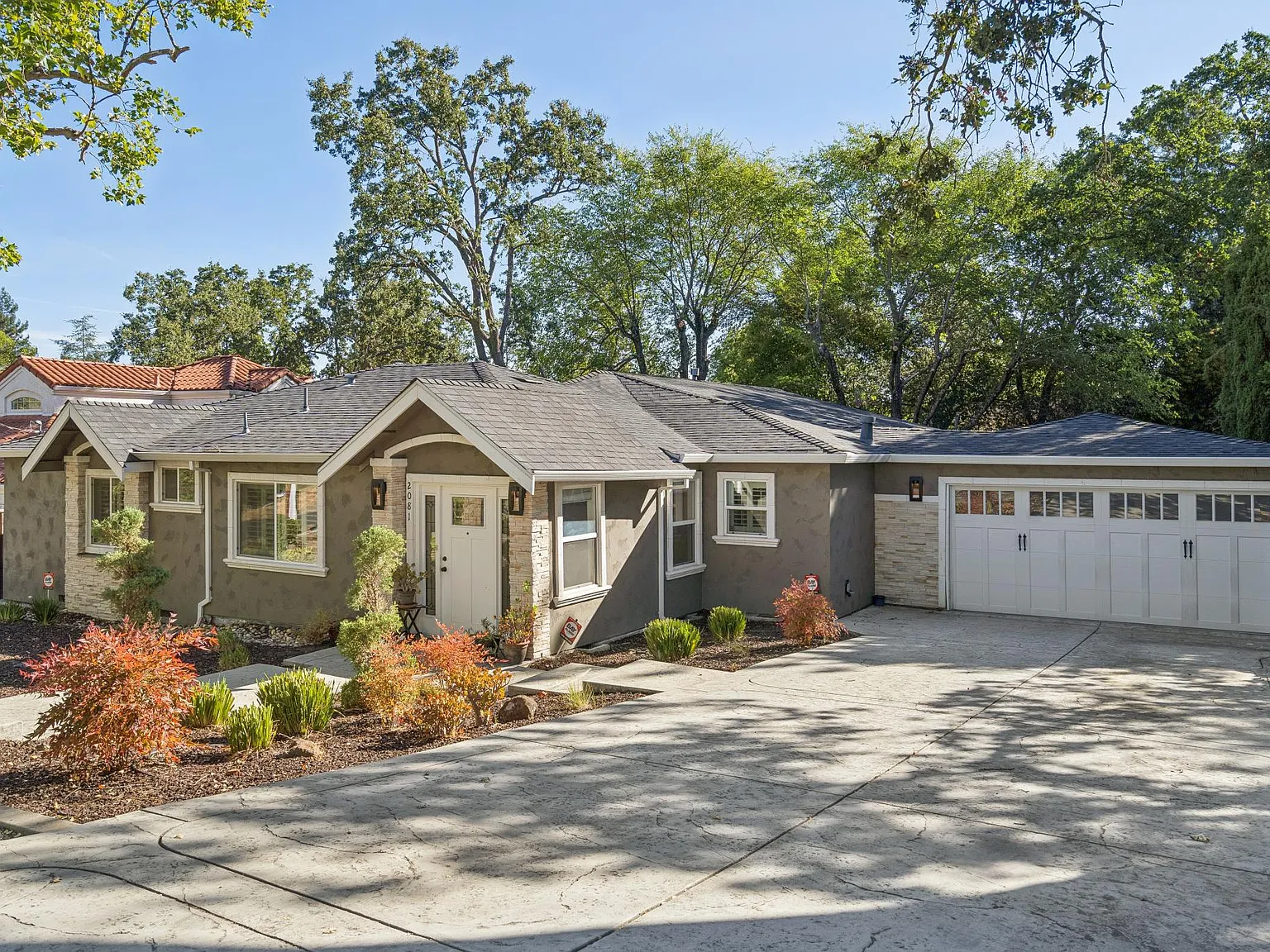 5 bed, 2665 sqft, $6,000 — Photo 1