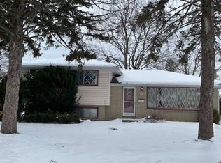 10 Hillside Cres, Quinte West, ON K8V3H7