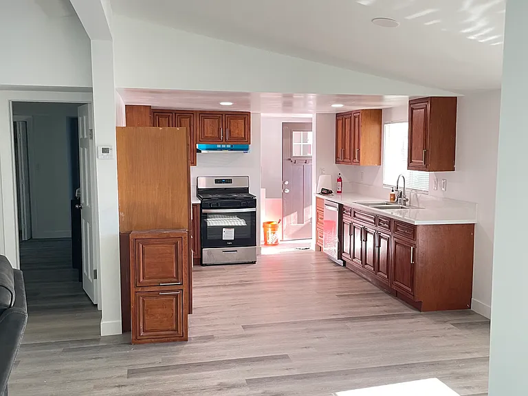 6880 Rea Ave — Photo 13