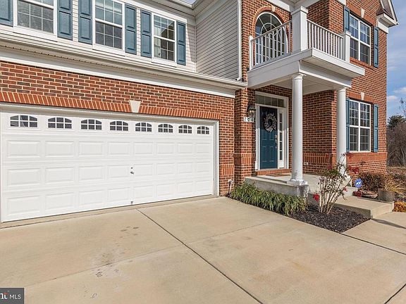 5th image of 704 Highland Meadows Dr