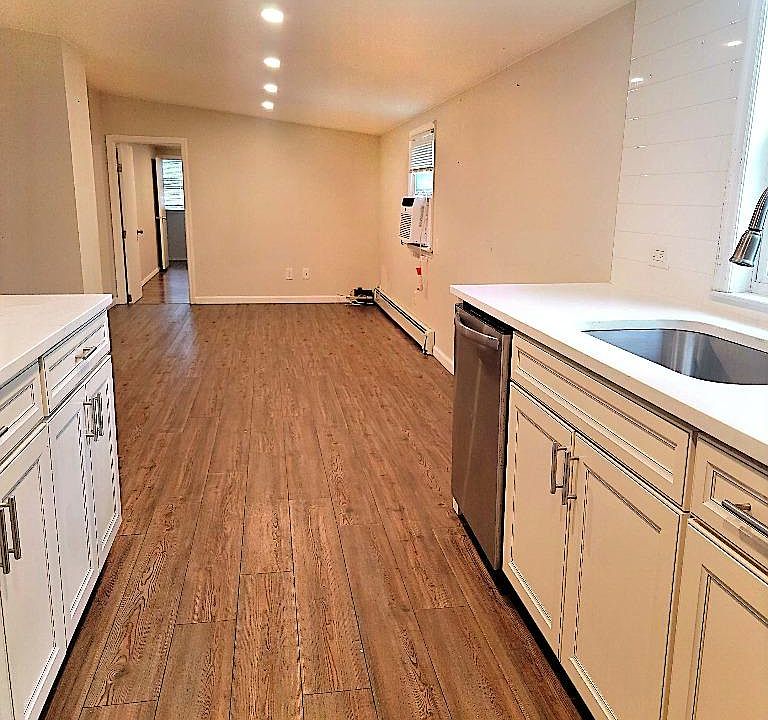 1st image of 80 Willoughby Ave