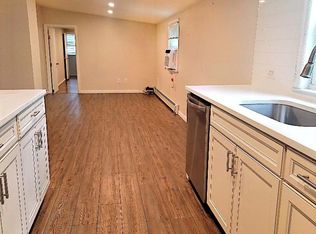 80 Willoughby Ave, Hicksville, NY 11801