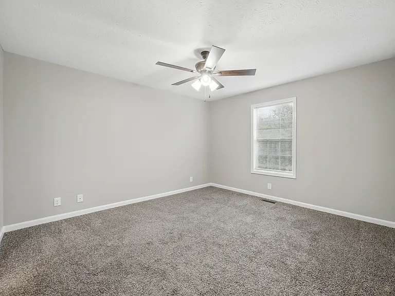 850 Tracy Ln #10 — Photo 17
