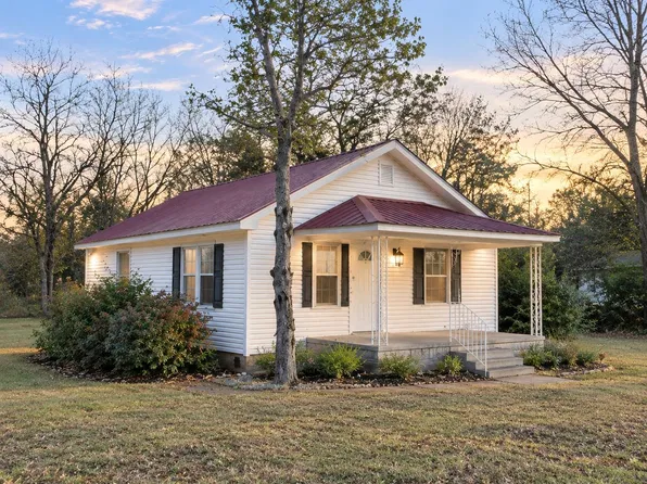 315 Belmont St, Savannah, TN 38372