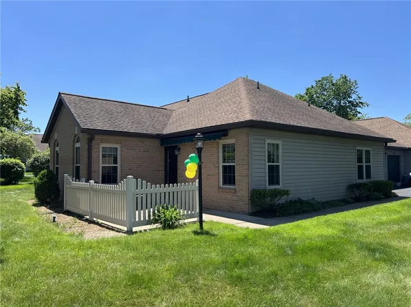 1223 Stanford Ct, Coraopolis, PA 15108