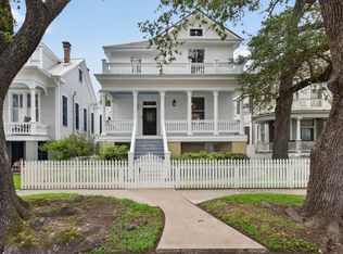 1324 Sealy St, Galveston, TX 77550