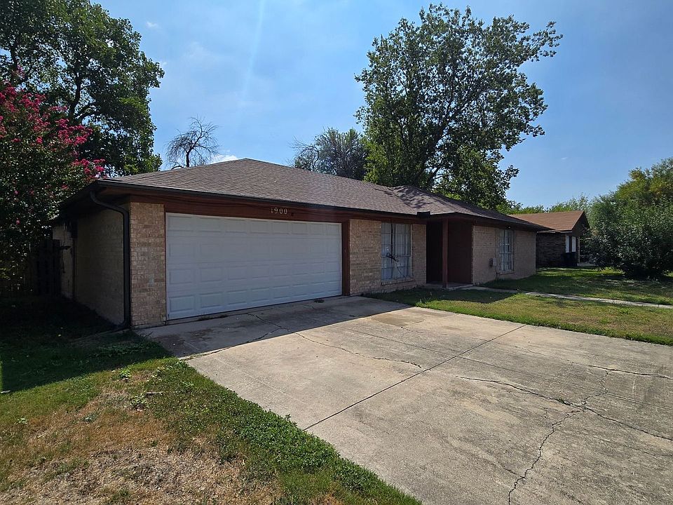 1st image of 1900 N 38th St