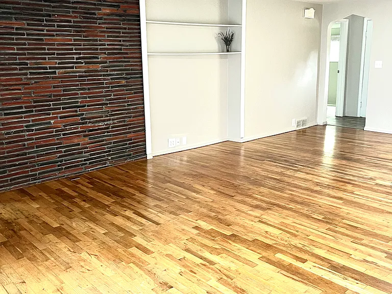 503 Tamarack Dr — Photo 6