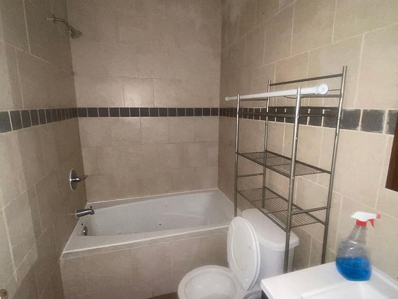 2nd image of 1101 W Lehigh Ave #5