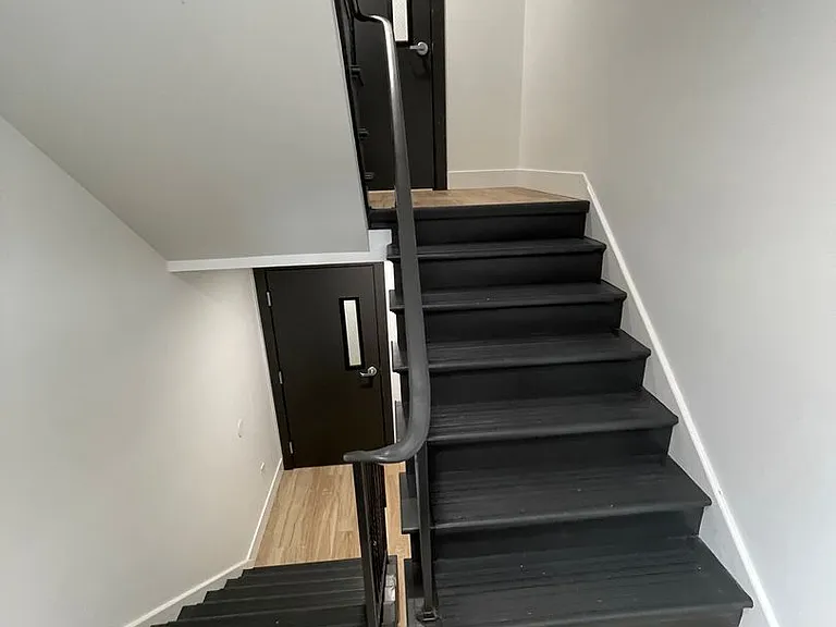 207 Beaver St — Photo 13