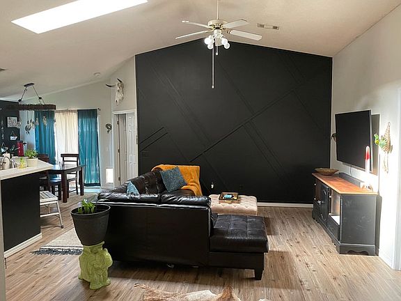 3rd image of 5773 Charlene Dr