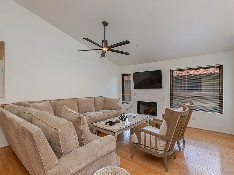 8700 E Mountain View Rd #1084 — Photo 7