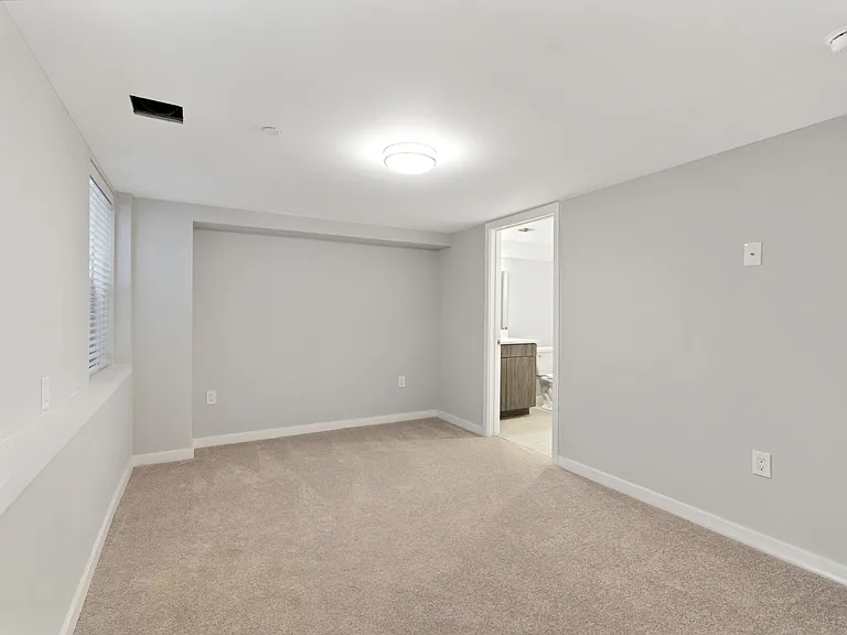 4649 Umbria St #101 — Photo 24