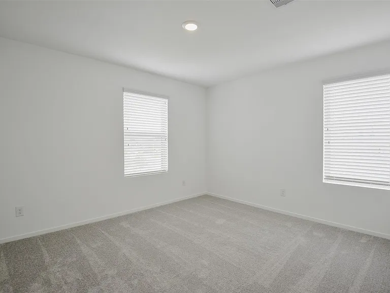 21811 Carpineti Ln — Photo 29
