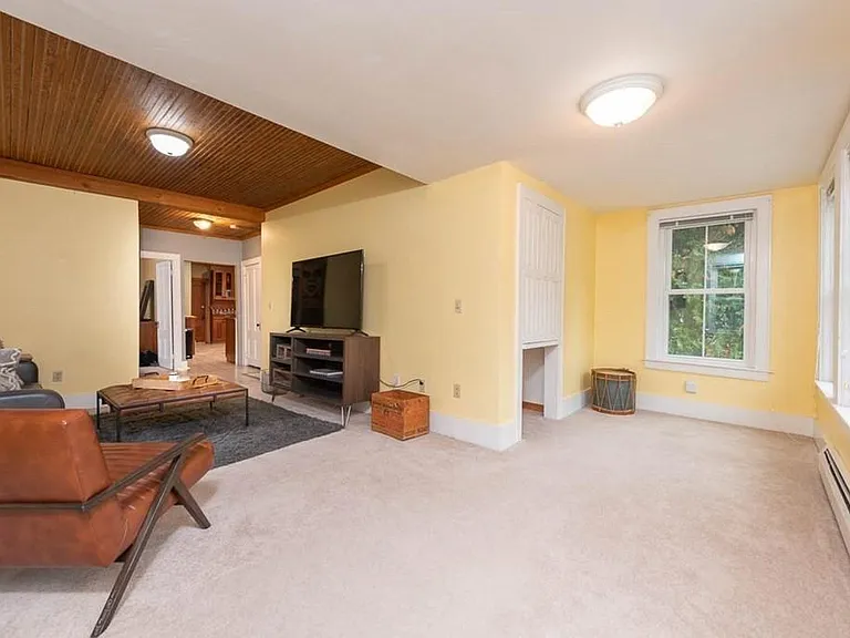 4 Elm St #1 — Photo 3