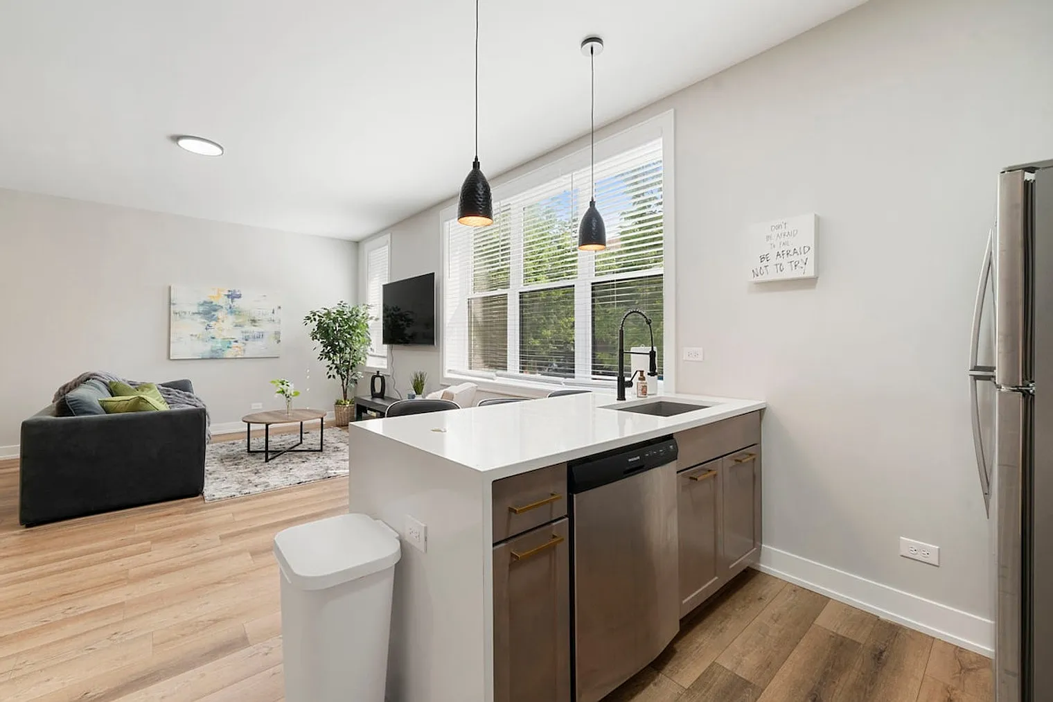 2 bed, 3.0 bath, 1291 sqft, $3,579 — Photo 3