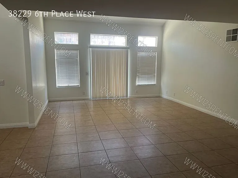 38229 6th Pl W — Photo 2