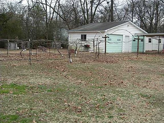 4th image of 118 Evelyn Dr