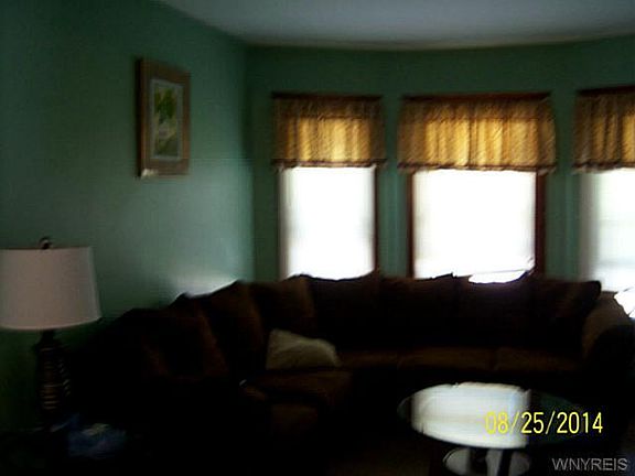 3rd image of 84 Beatrice Ave