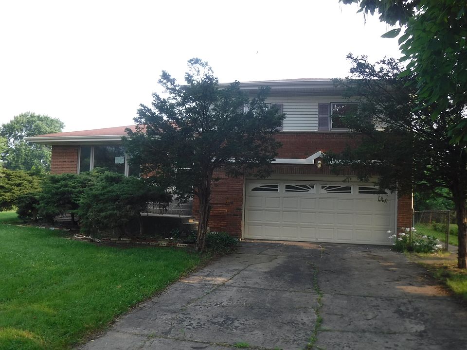 1st image of 6042 W 127th St