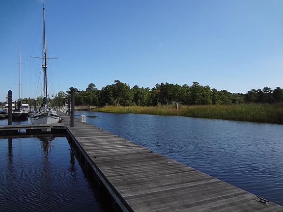 5th image of 112 Duany Dr. Lot 23 + Boat Slip 11 Friendfield Marina