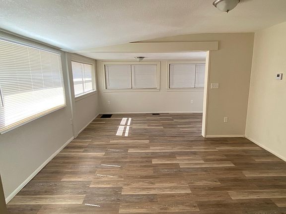 5th image of 2045 33rd Ave N