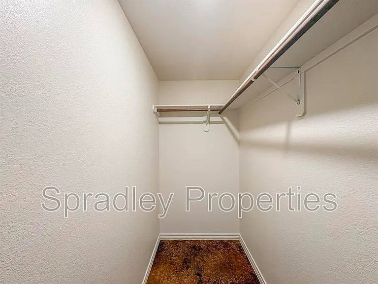 1004B Kerr Ct — Photo 10