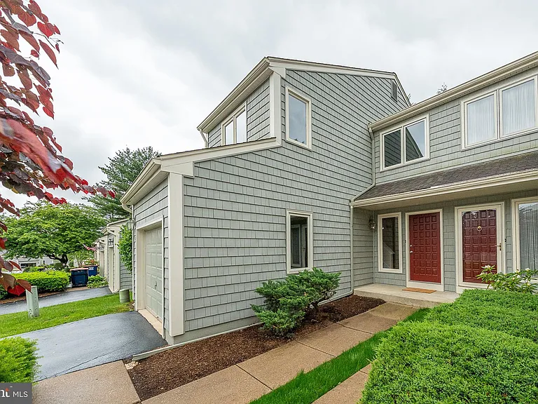16 W Harrison Rd #16 — Photo 3