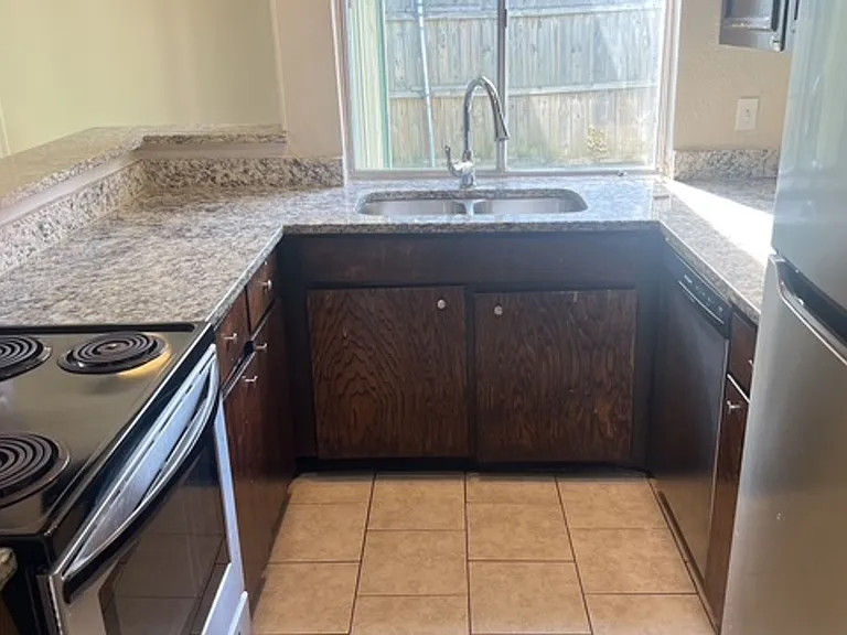 2607 San Sabastian Cir — Photo 16