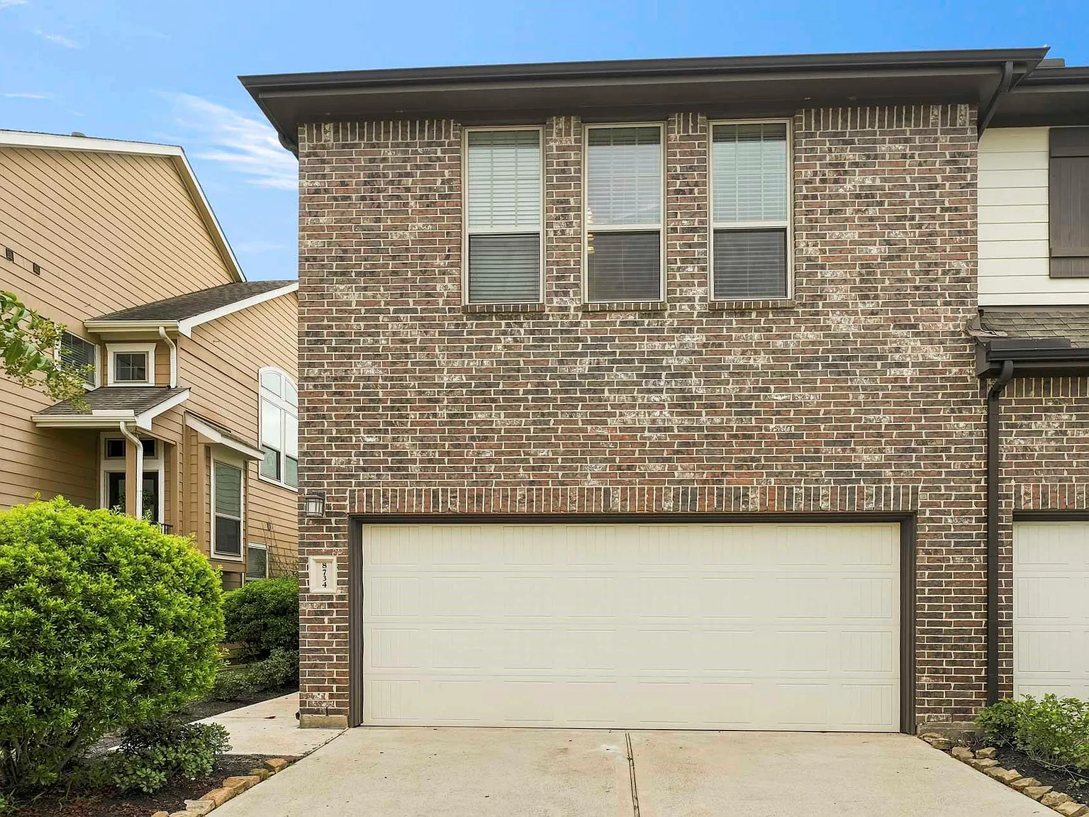 3 bed, 2.5 bath, 1728 sqft, $2,200 — Photo 2
