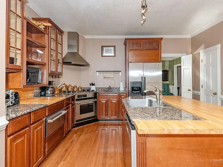 10315 Crescent Ridge Dr — Photo 8