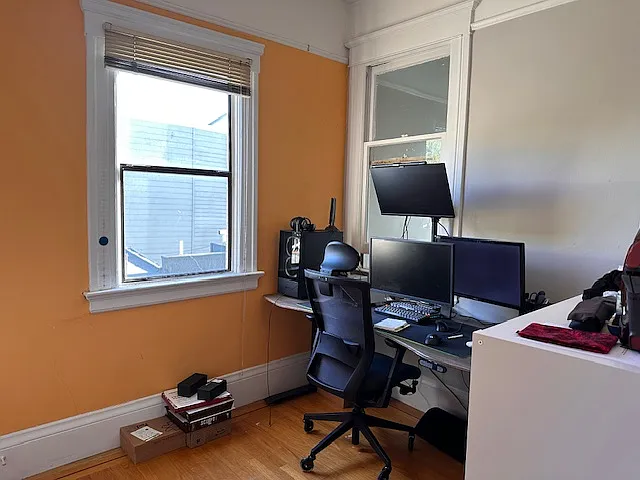 4 bed, 1250 sqft, $2,500 — Photo 4